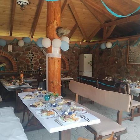 Andras Penzion Krásnohorské Podhradie Buitenkant foto