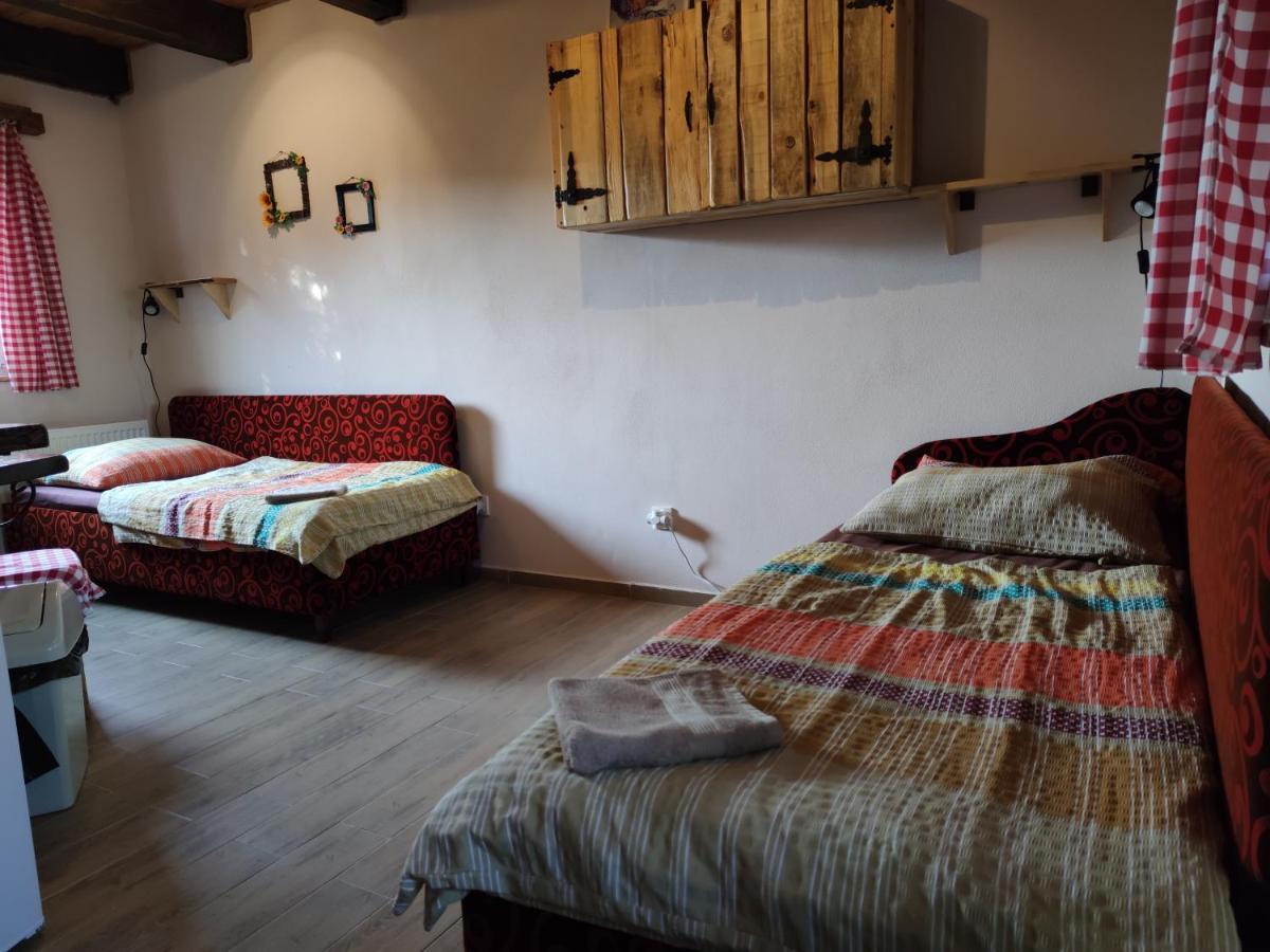Andras Penzion Krásnohorské Podhradie Buitenkant foto