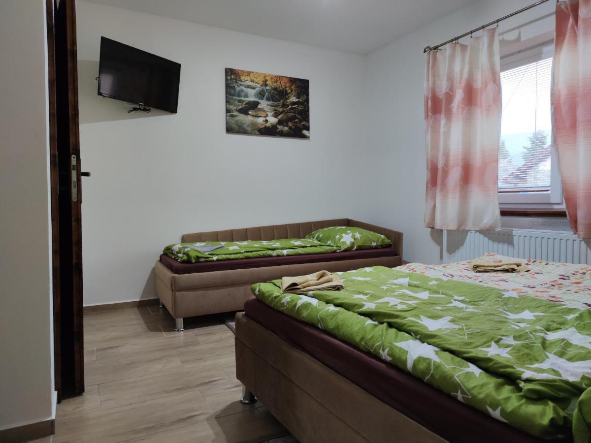 Andras Penzion Krásnohorské Podhradie Buitenkant foto