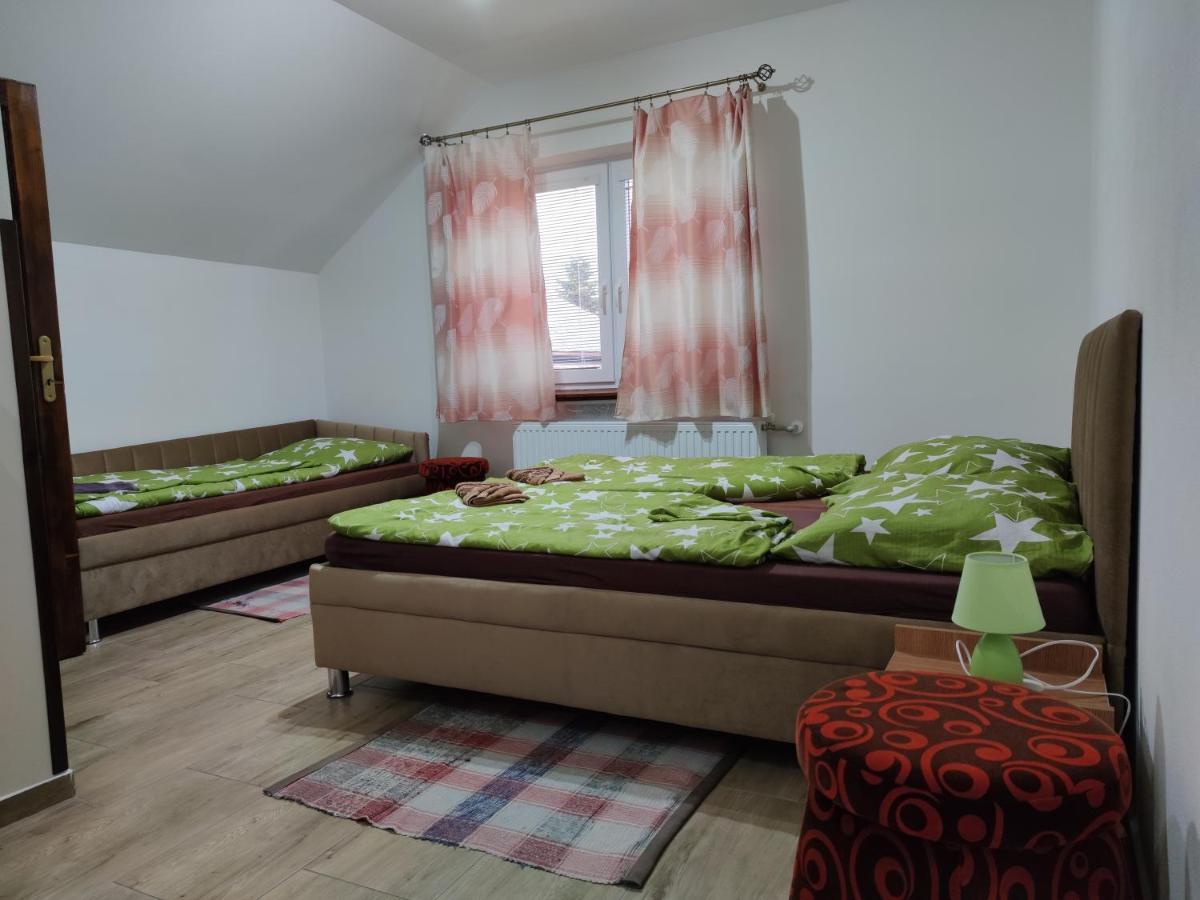 Andras Penzion Krásnohorské Podhradie Buitenkant foto