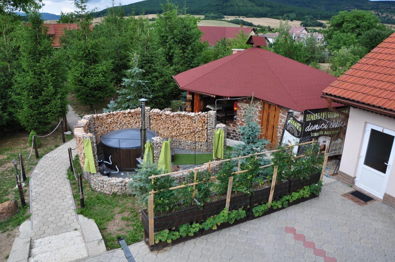 Andras Penzion Krásnohorské Podhradie Buitenkant foto