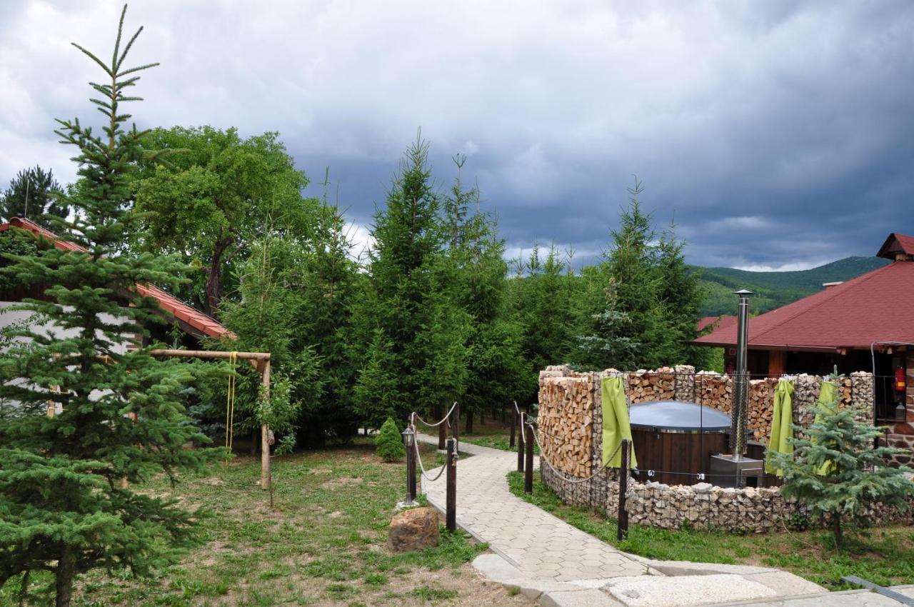 Andras Penzion Krásnohorské Podhradie Buitenkant foto