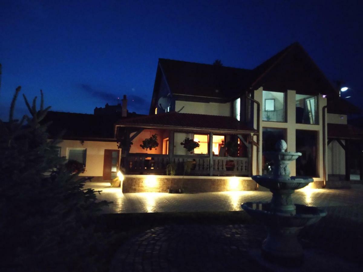 Andras Penzion Krásnohorské Podhradie Buitenkant foto